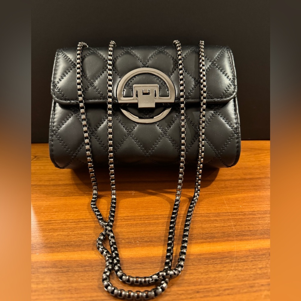 Elegant Mini Black Quilted Chain Bag